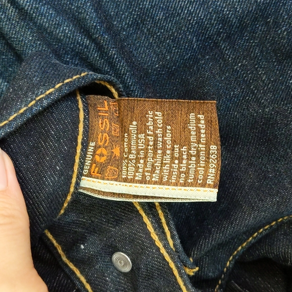 Fossil dark Wash denim - Picture 4 of 4